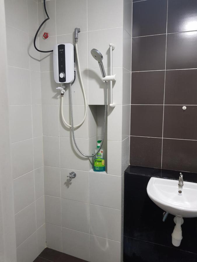 02-Austin Regency Homestay For 2Pax Pool View Johor Bahru Exterior foto