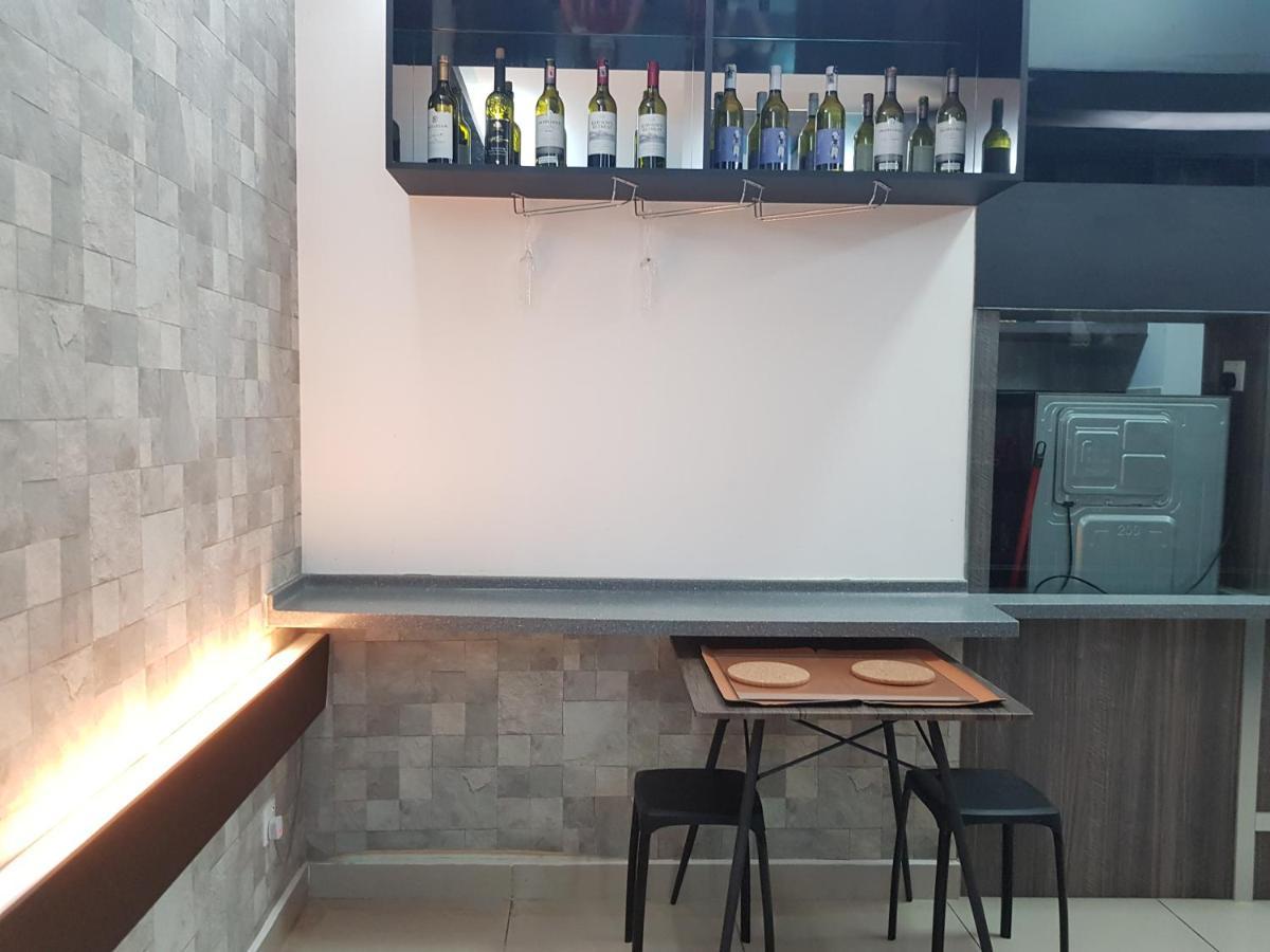 02-Austin Regency Homestay For 2Pax Pool View Johor Bahru Exterior foto
